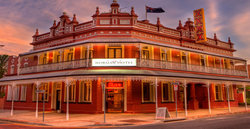 Norman Hotel - Surfers Gold Coast